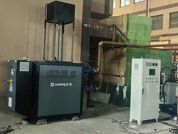 復合板液壓機控溫運油式模溫機——應用案例